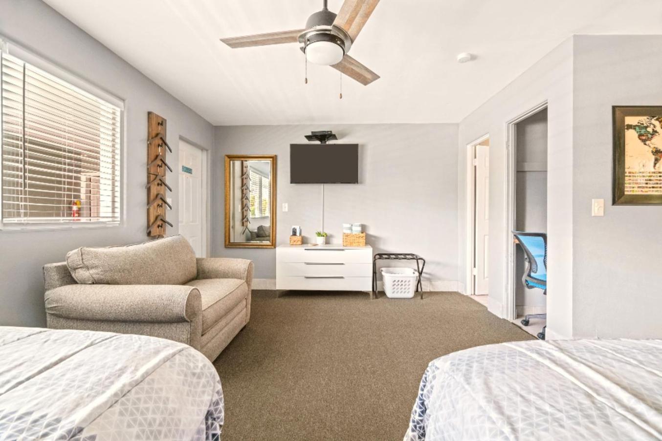 Boutique Beach Retreat St. Pete Beach Eksteriør billede